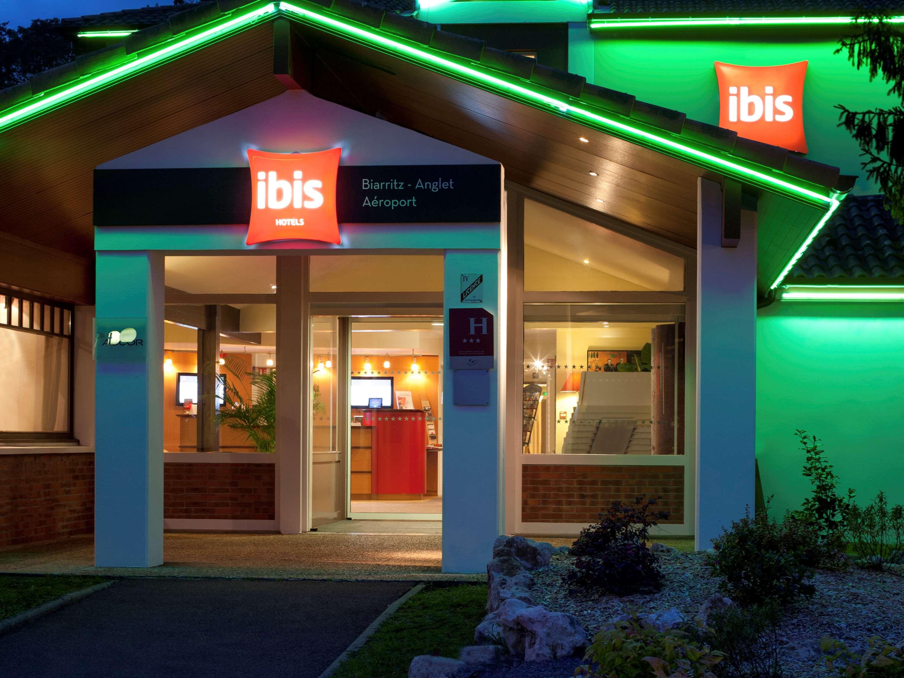 Ibis Biarritz Anglet Aeroport Hotell Exteriör bild